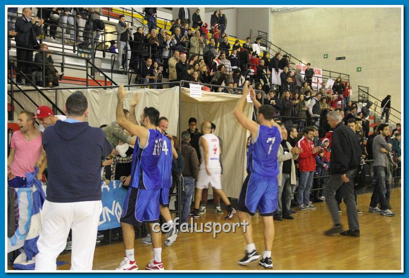 121223 Aquila 520_tn.jpg